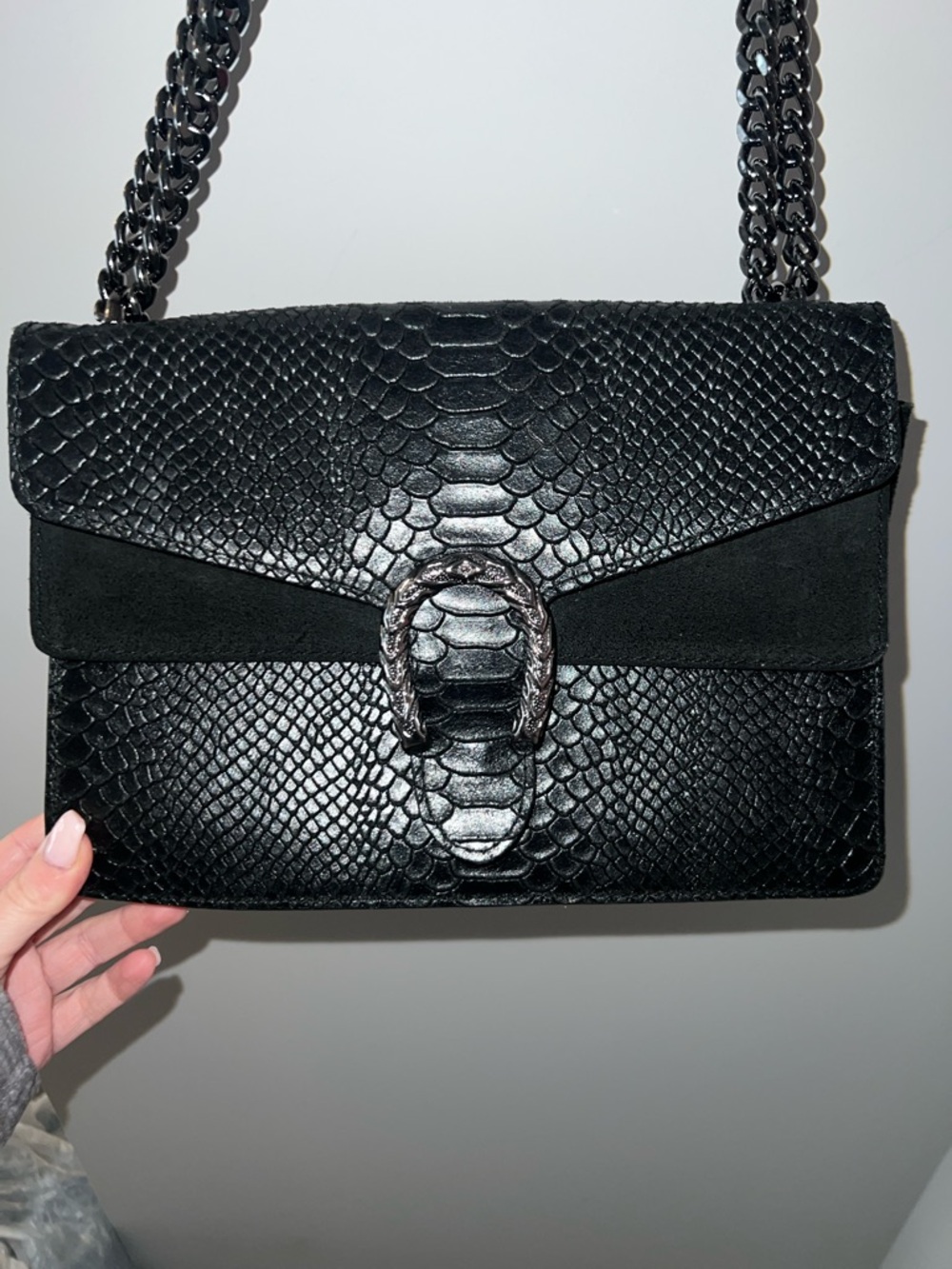 Black genuine leather Shoulder Bag with Chain Strap